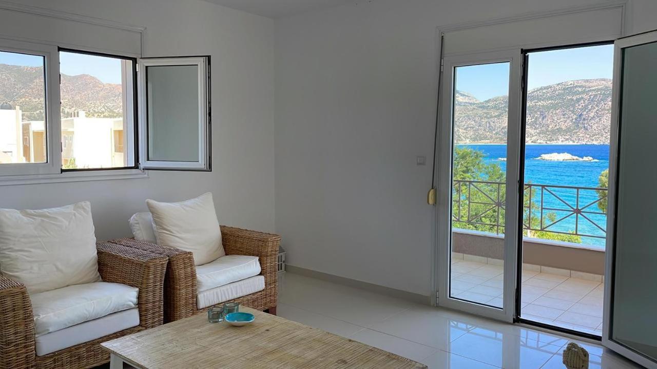Locals Apartment Karpathos Buitenkant foto